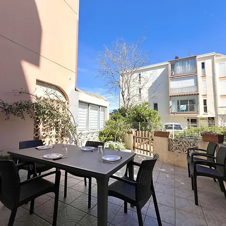 Apartment T2 Renove Avec Terrasse, Climatisation, Proche Port Et - 4 Couchages, Parking Inclus - Fr-1-229-880