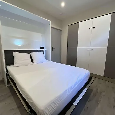 T2 Renove Avec Terrasse, Climatisation, Proche Port Et - 4 Couchages, Parking Inclus - Fr-1-229-880 *